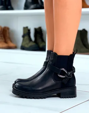 Charme & Durabilité : Bottines Chelsea Noires avec Sangle Nouée