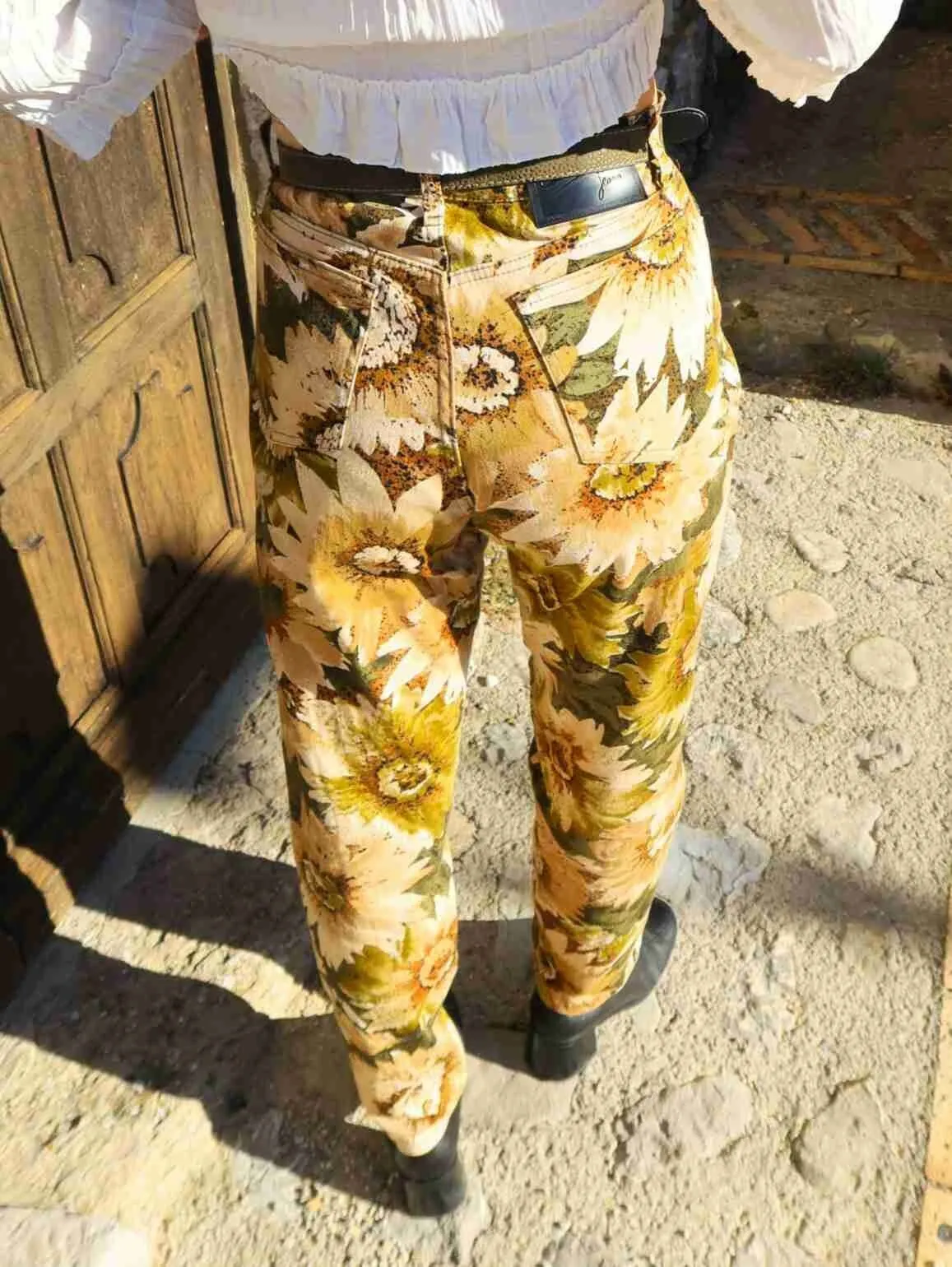 Pantalon à fleurs