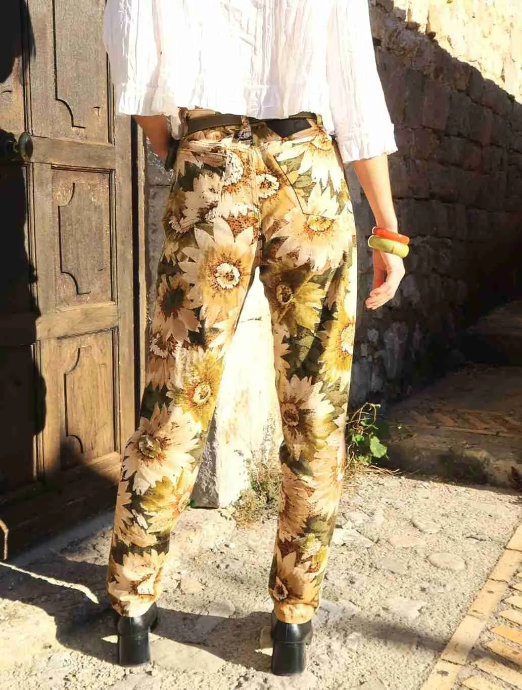 Pantalon à fleurs