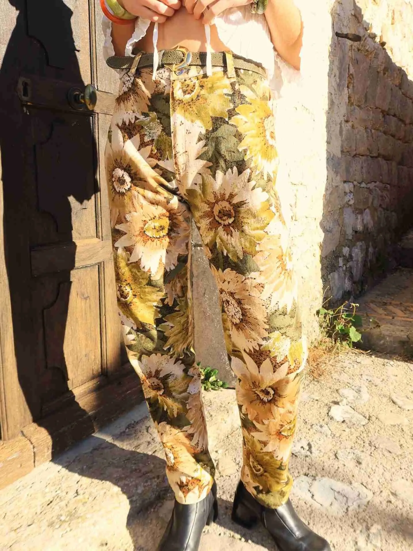 Pantalon à fleurs