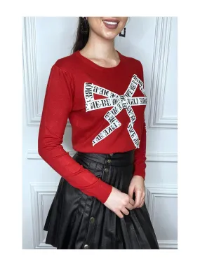 Pull rouge à empiècement et strass