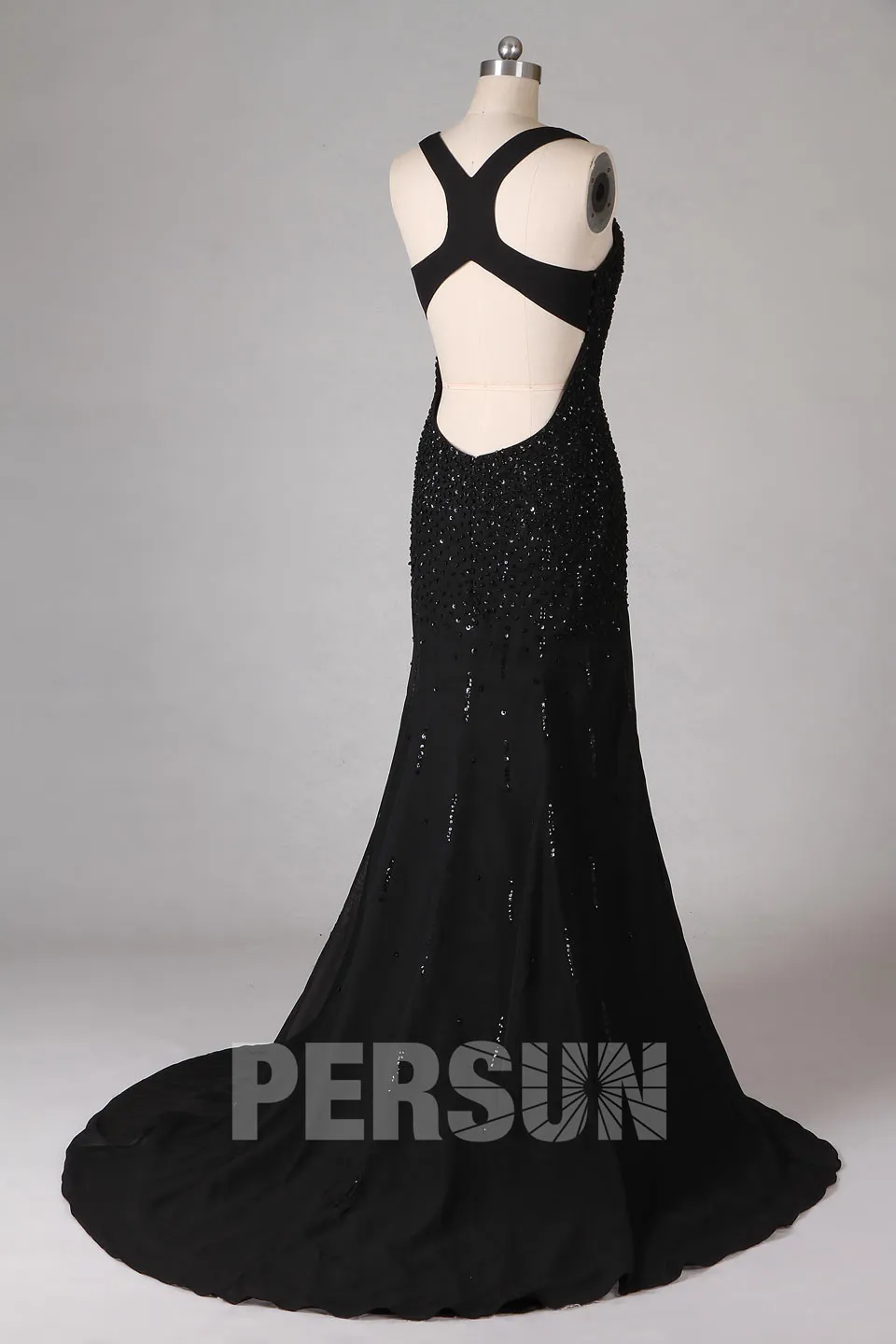 Robe de bal sirène en Mousseline noire décolletée plongeant à paillettes