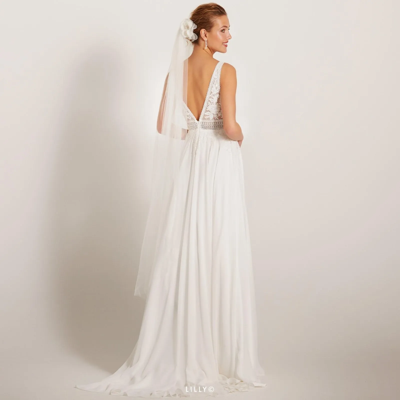 Robe De Mariée Dos Nu Plongeant Blanche