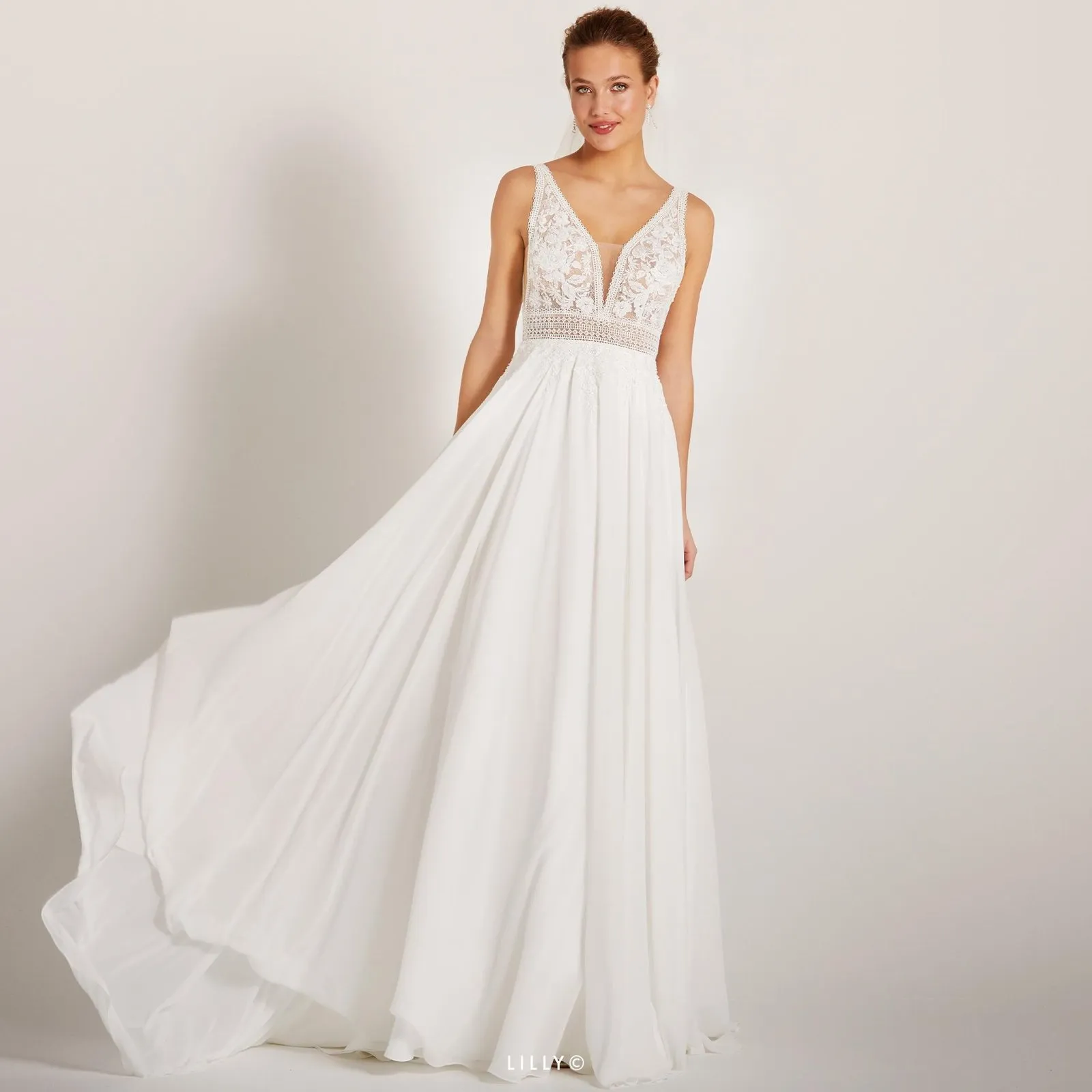 Robe De Mariée Dos Nu Plongeant Blanche