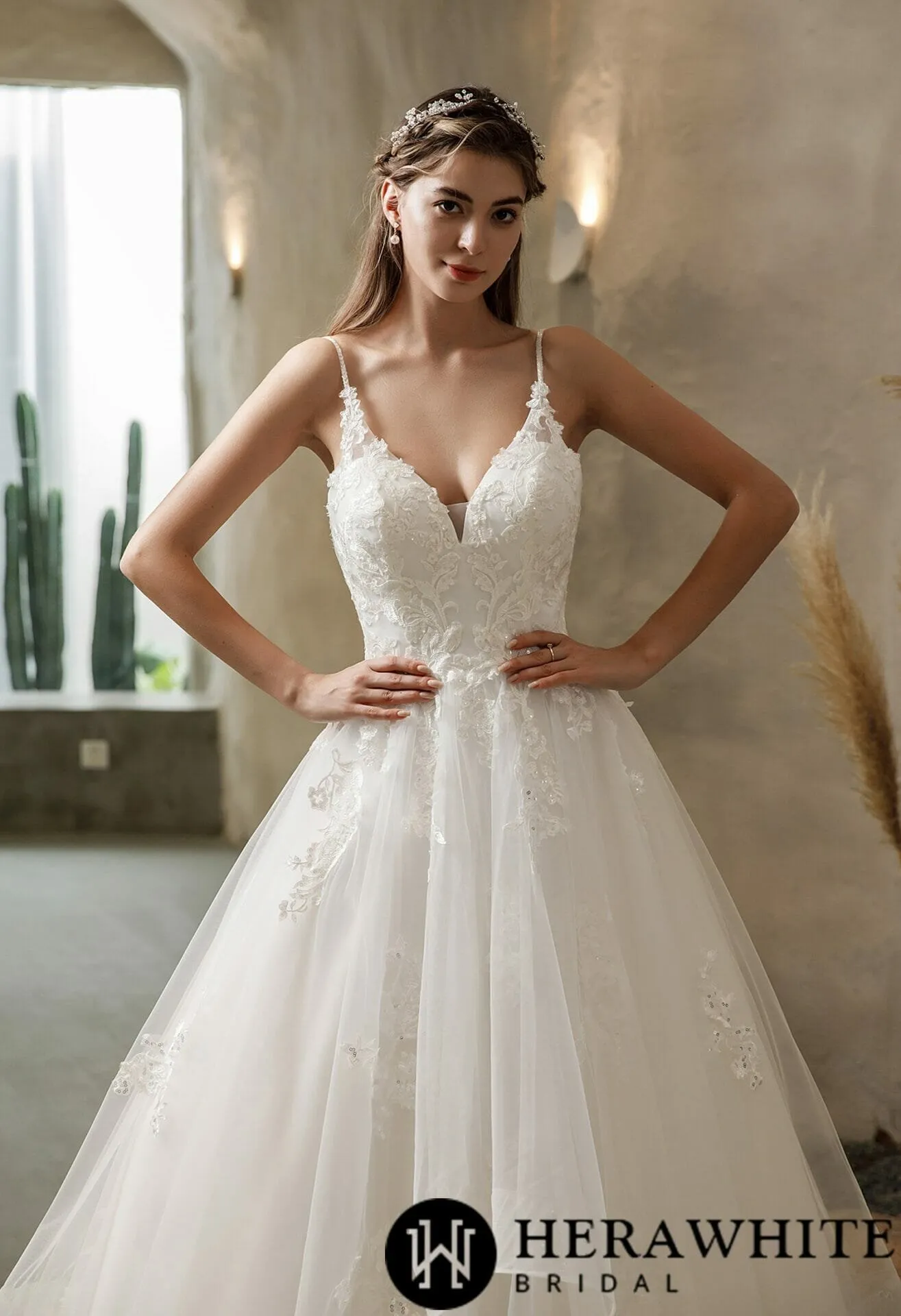 Robe de mariée princesse à sequins dentelle florale et volants