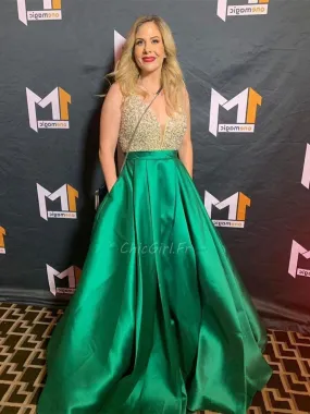 Robe De Soirée Perlée Satin Vert émeraude Décolleté V Plongeant Avec Poche