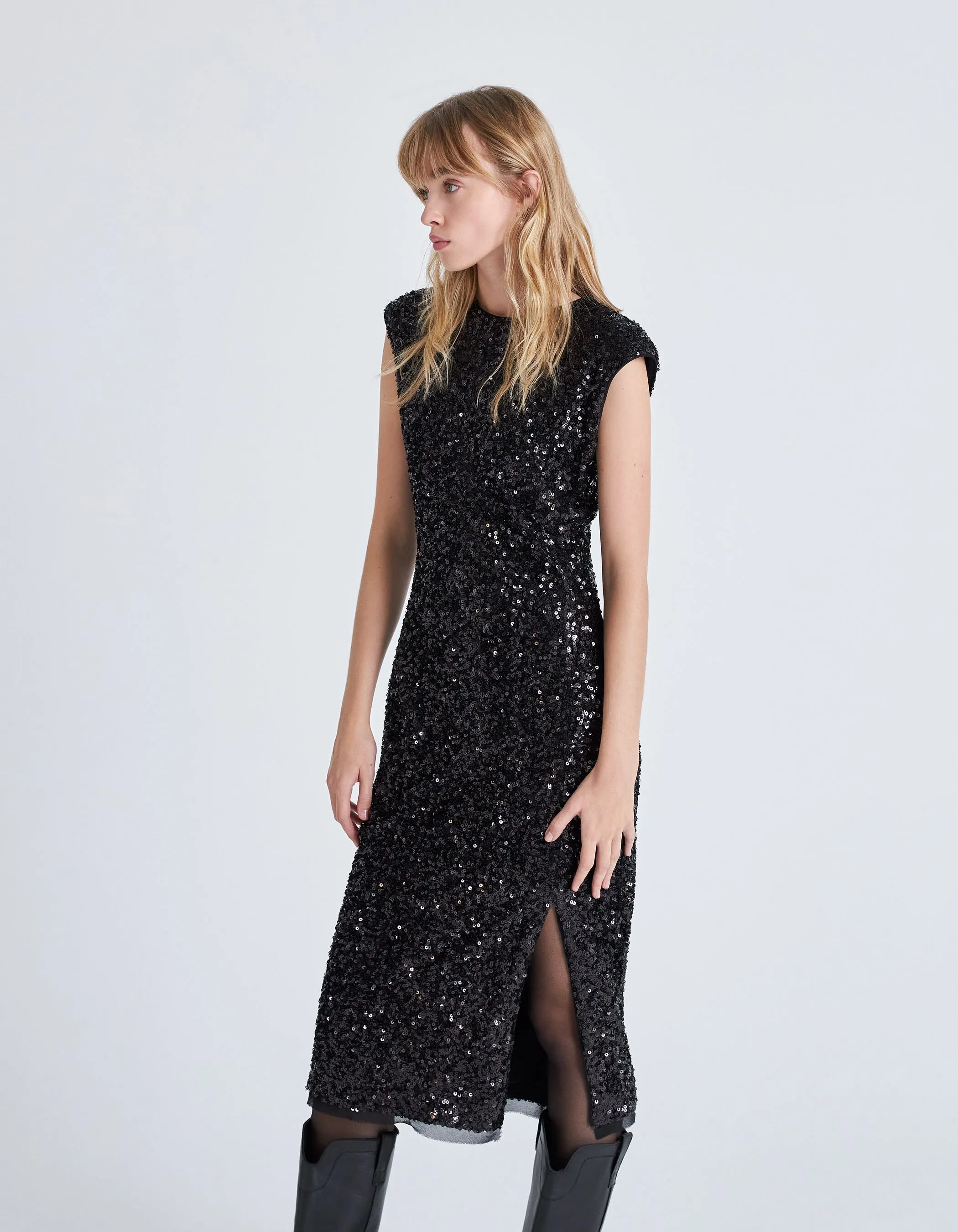 Robe fourreau noire entièrement brodée sequins Femme