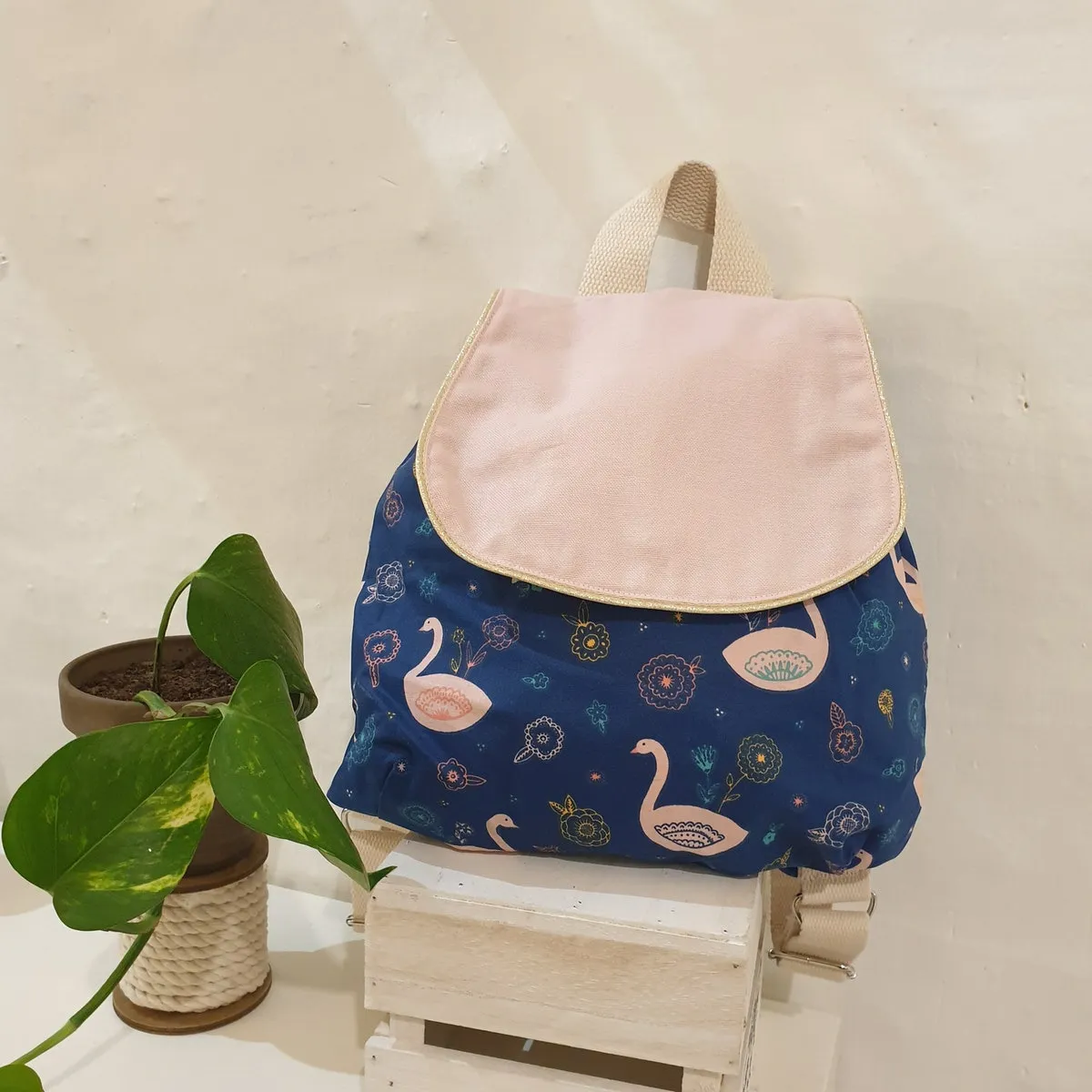 Sac à dos enfant personnalisable Ecole/Crêche modèle cygnes