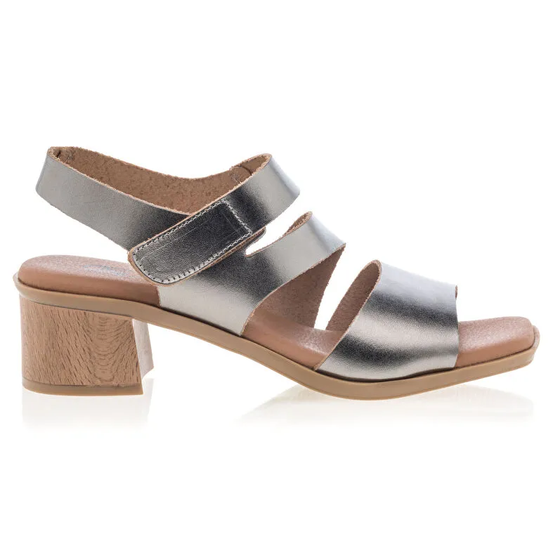 Sandales / nu-pieds Femme Gris Hee : Sandales / Nu-pieds . Besson Chaussures