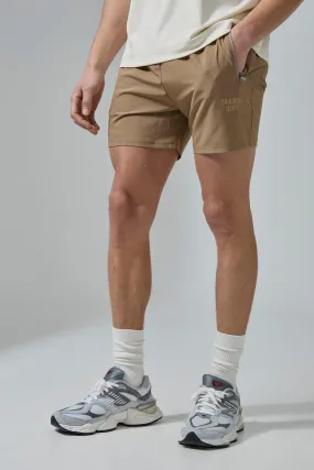 Short de sport à logo